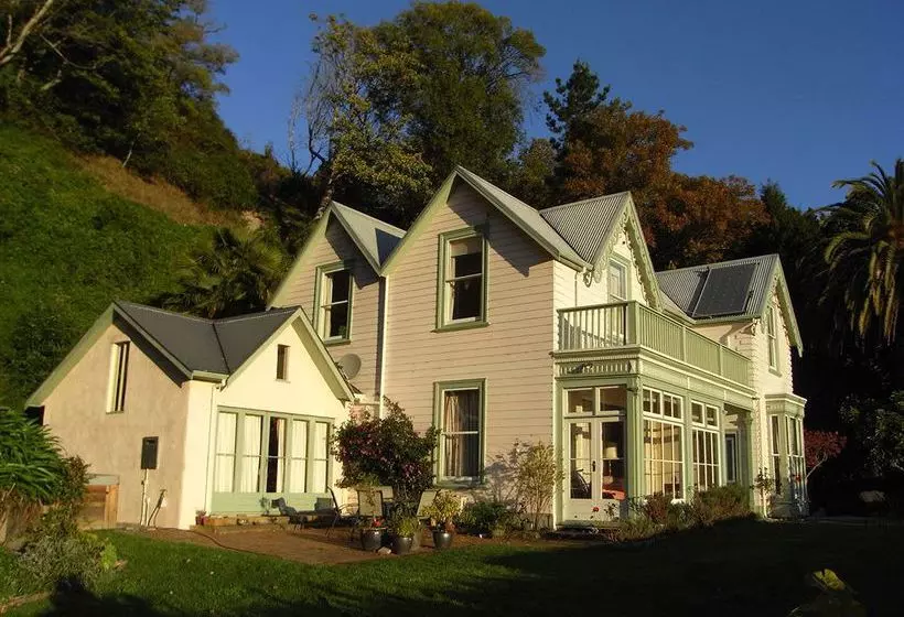 Bed and Breakfast A Woodsy House