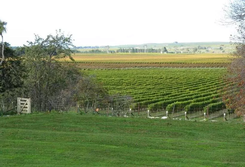 مبيت وإفطار Ugbrooke Country Estate