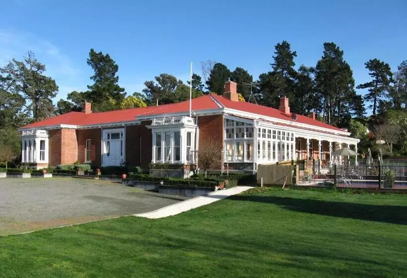 مبيت وإفطار Ugbrooke Country Estate