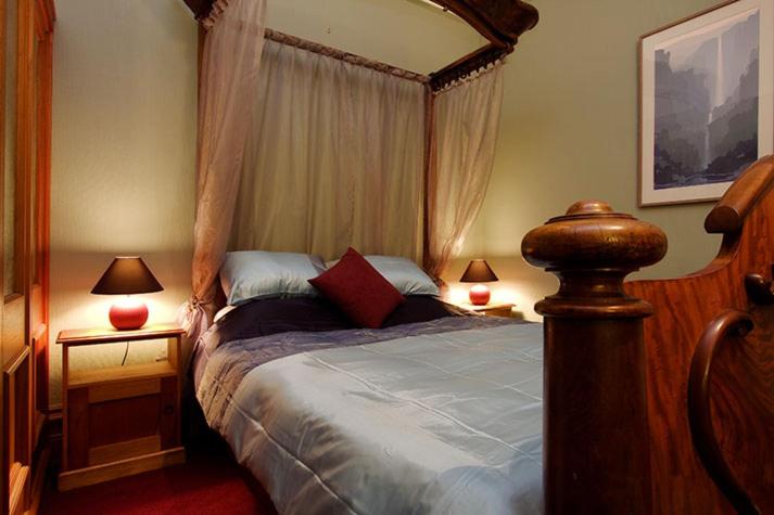 مبيت وإفطار Ugbrooke Country Estate