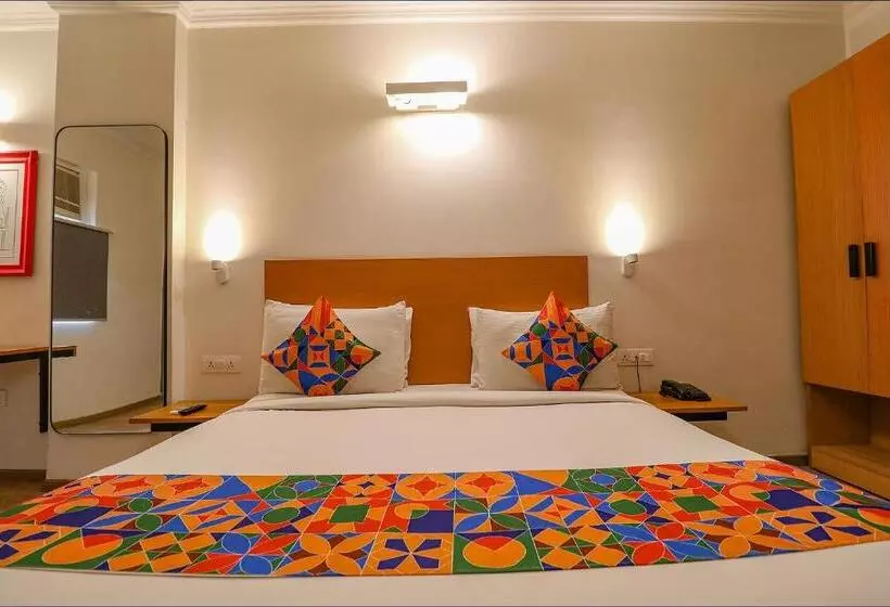 Fabhotel Lord Inn
