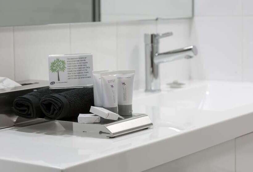 בית מלון כפרי Clarendon