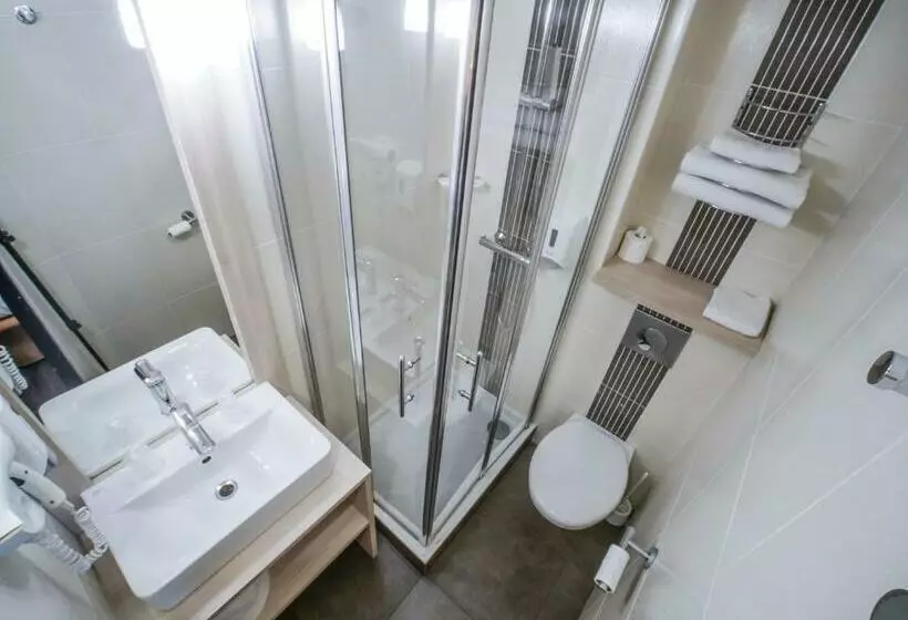 هتل Inn Design  Restaurant L Escale