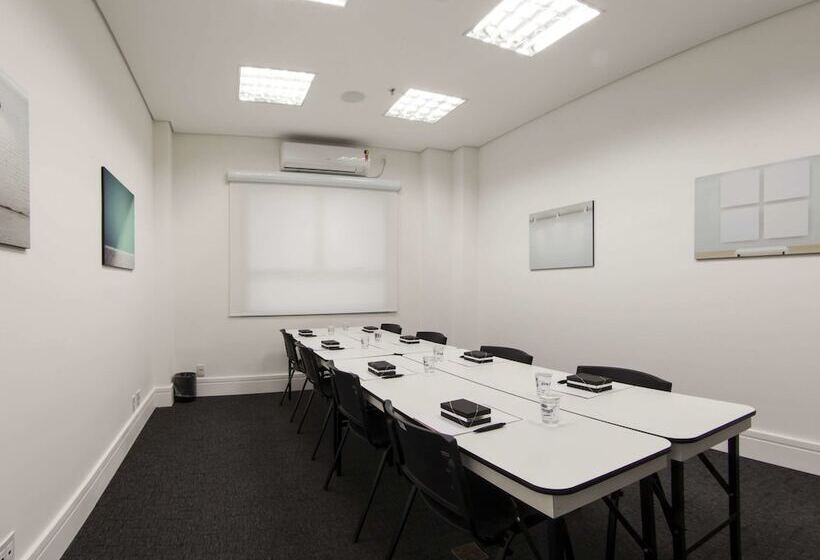 Hotel Golden Tower Shopping By Fênix Hotéis