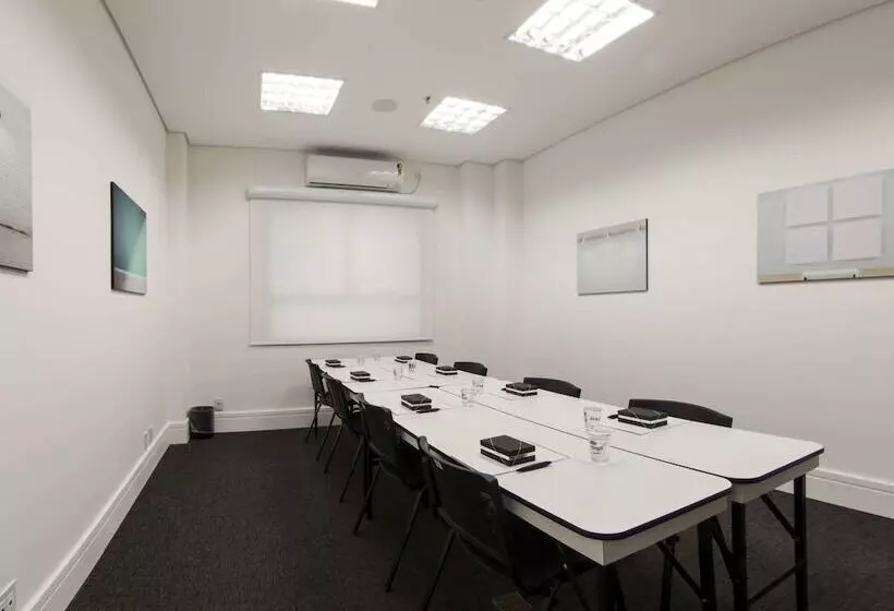 호텔 Golden Tower Shopping By Fênix Hotéis