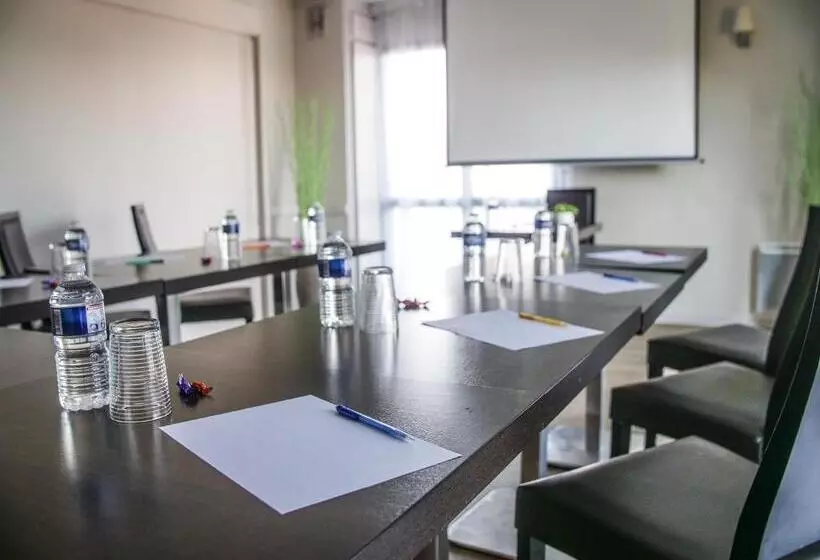 هتل Inn Design  Restaurant L Escale