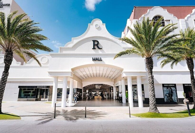 هتل Punto Di Oro Residences