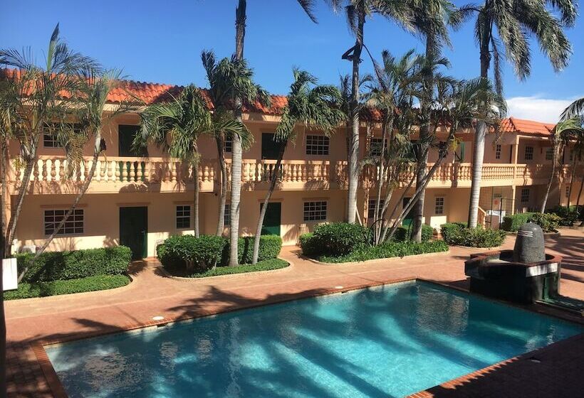 هتل Punto Di Oro Residences