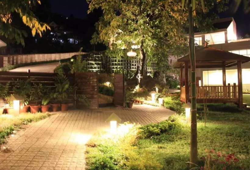 هتل Sinclairs Retreat Kalimpong