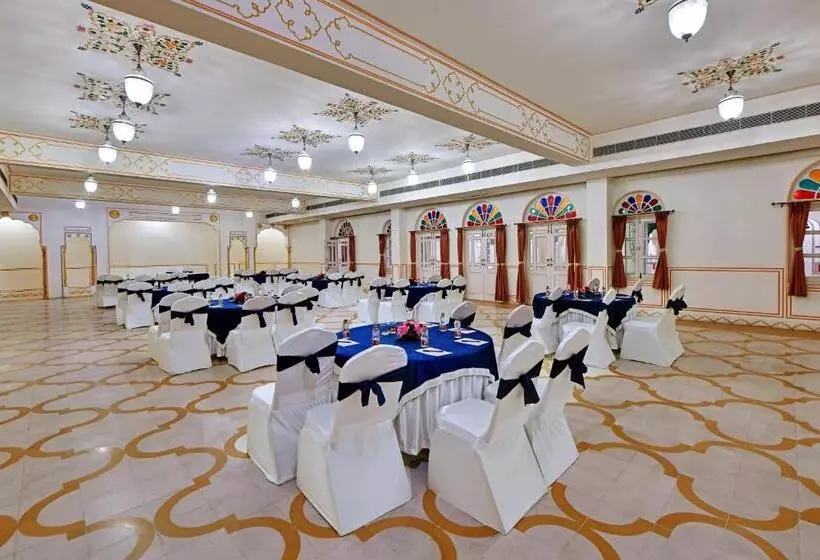 Отель Welcomheritage Ramgarh