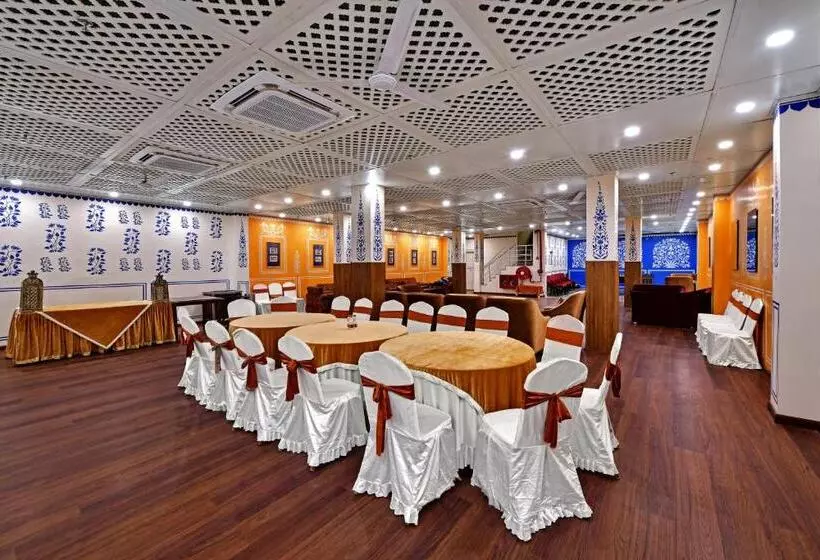 Отель Welcomheritage Ramgarh