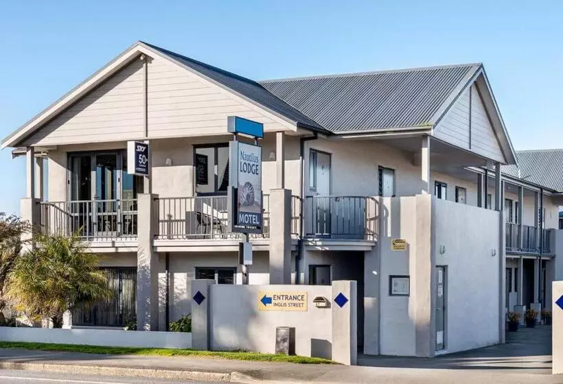 Nautilus Lodge Motel