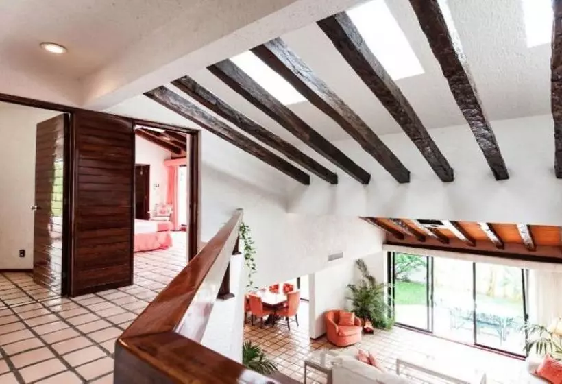 פנסיון Stella Maris Three Bedroom Villa