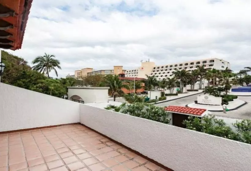 פנסיון Stella Maris Three Bedroom Villa