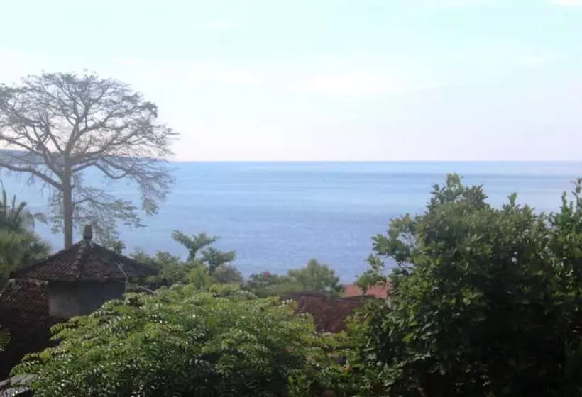 Resort Amed Cafe & Hotel Kebun Wayan