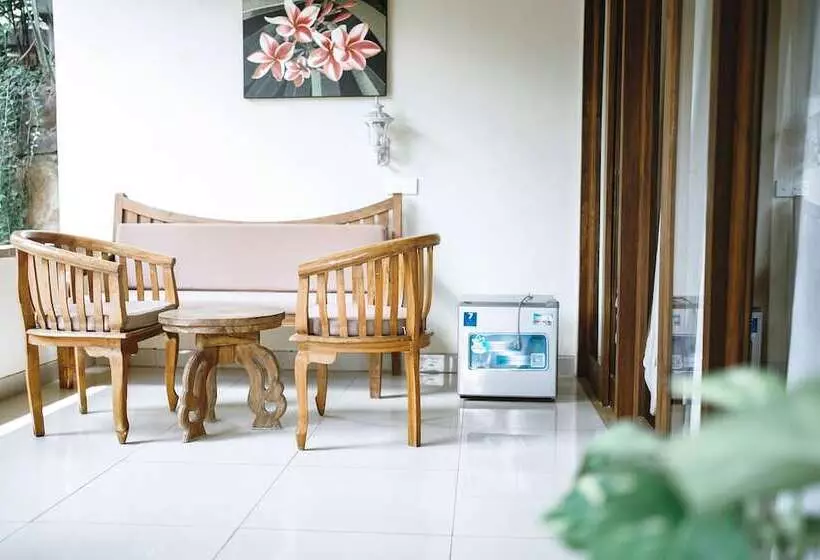 Resort Amed Cafe & Hotel Kebun Wayan