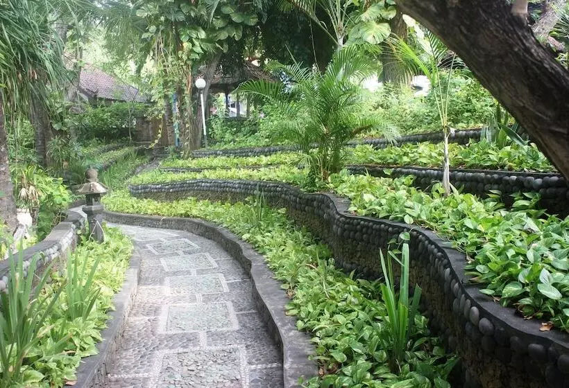 Resort Amed Cafe & Hotel Kebun Wayan