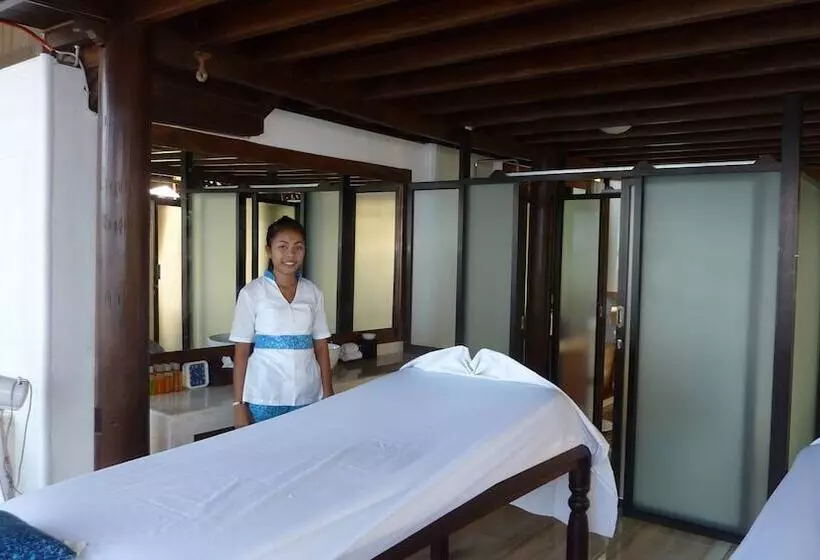 Resort Amed Cafe & Hotel Kebun Wayan