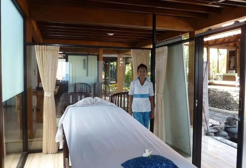 Resort Amed Cafe & Hotel Kebun Wayan