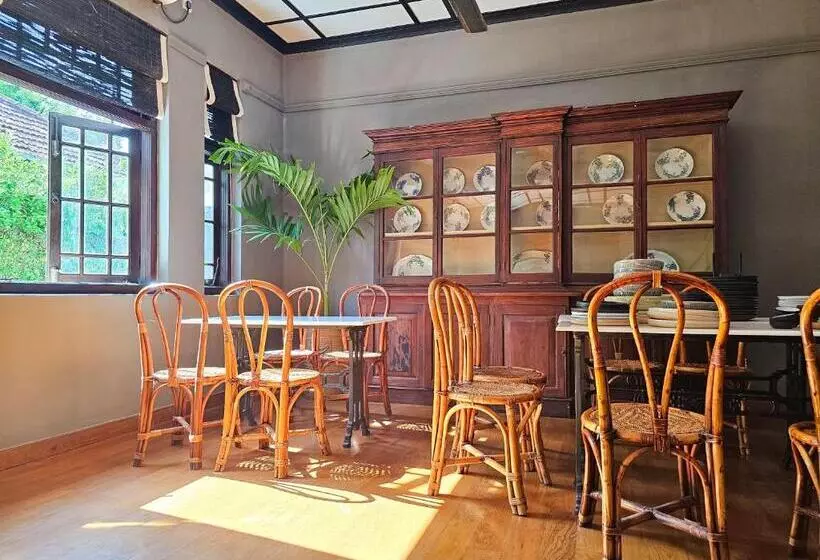 Havelock Place Bungalow