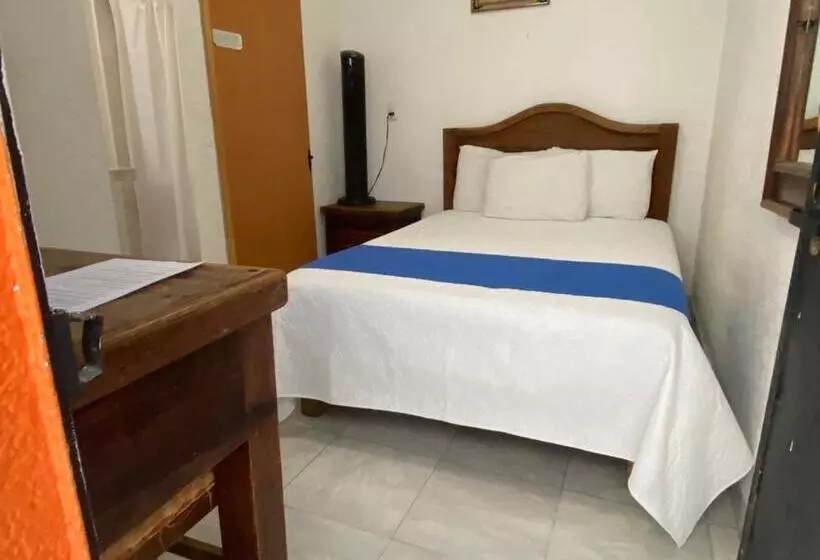 فندق فئة نجمة واحدة Nacional