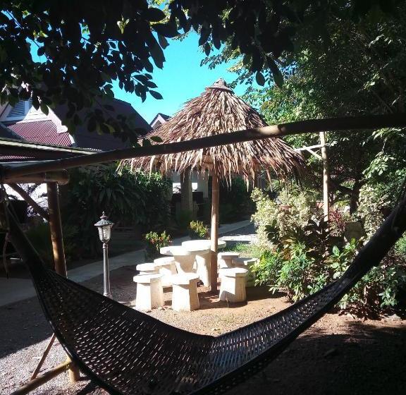 هتل Blue Beach Resort