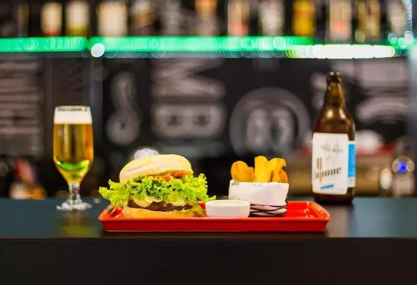 בית מלון כפרי Ibis Canoas Shopping