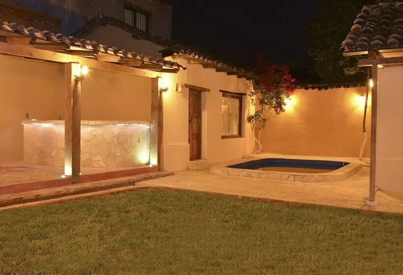 Отель La Capilla