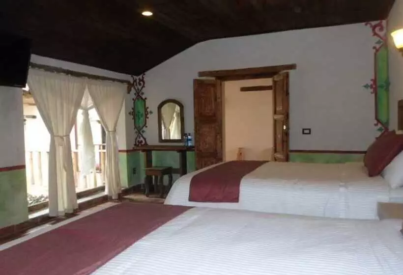 Отель La Capilla