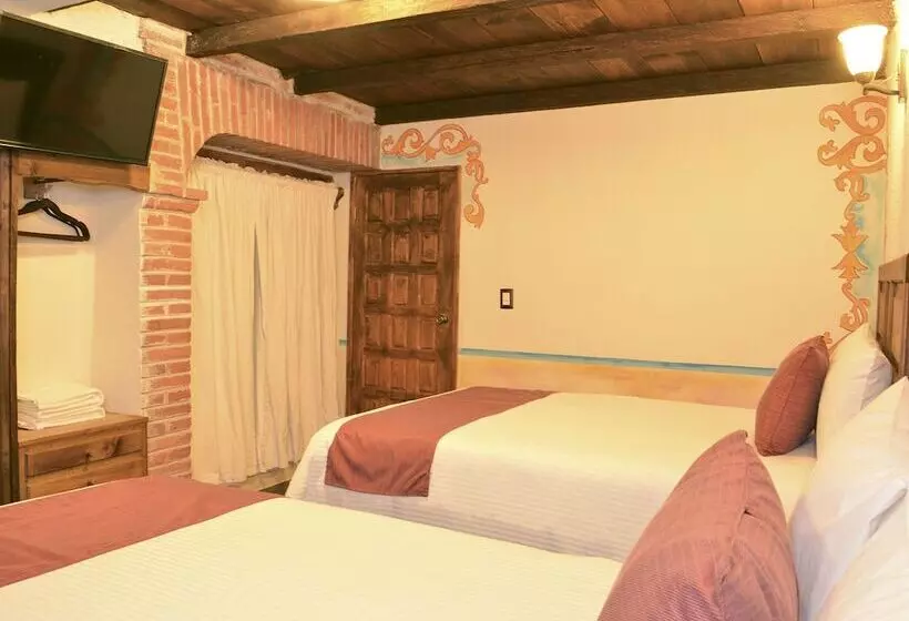 Отель La Capilla