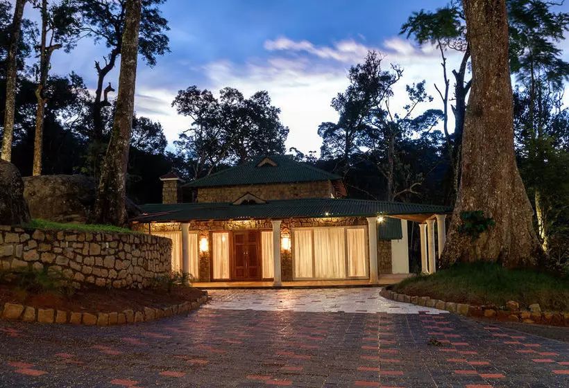Отель Neelakurunji Plantation Munnar