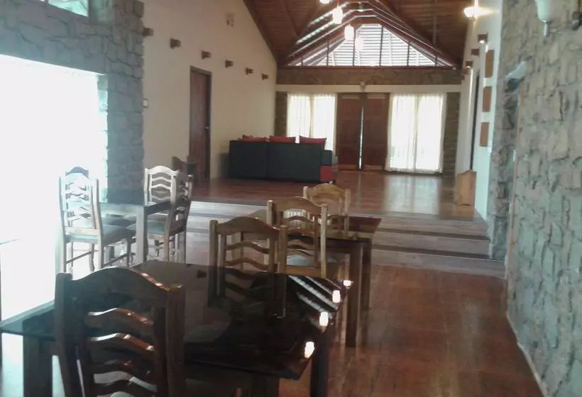 Отель Neelakurunji Plantation Munnar