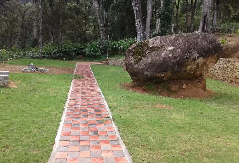 Отель Neelakurunji Plantation Munnar