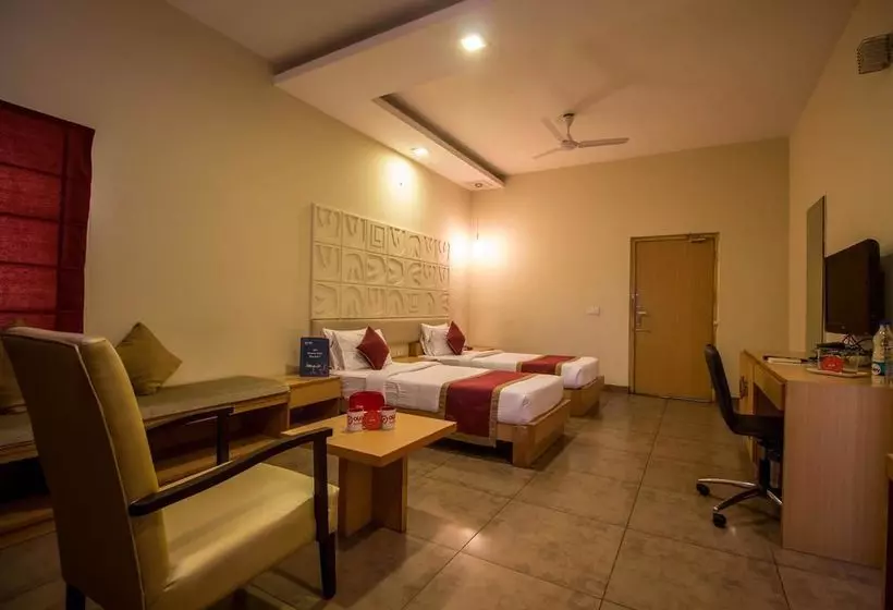 ホテル Oyo Apartments Beach Road