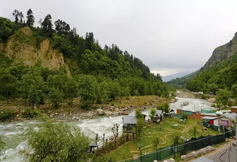 ホテル Oyo Premium Green Tax Barrier Manali