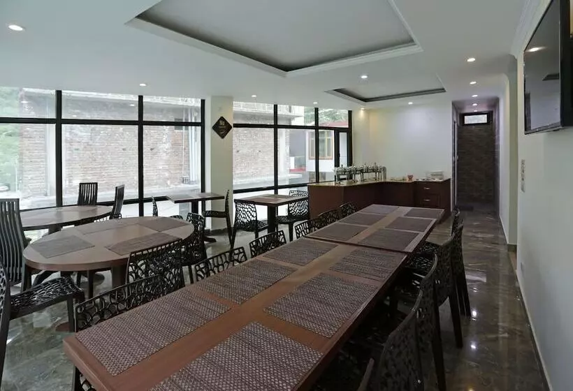 ホテル Oyo Premium Green Tax Barrier Manali
