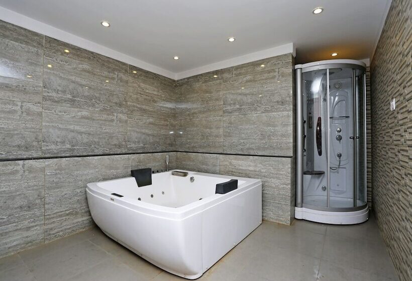 فندق Oyo Premium Green Tax Barrier Manali