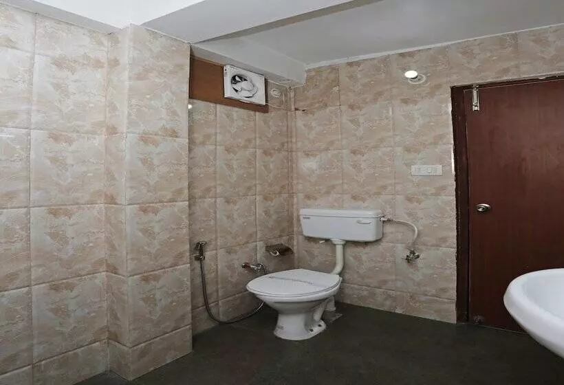 ホテル Oyo Premium Green Tax Barrier Manali