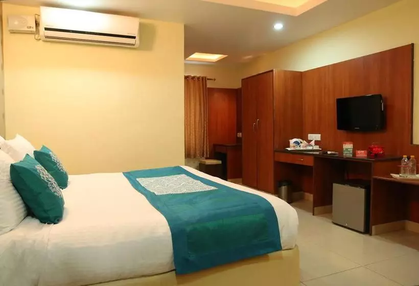 ホテル Oyo Rooms Chandragiri Fort Srivari Mettu
