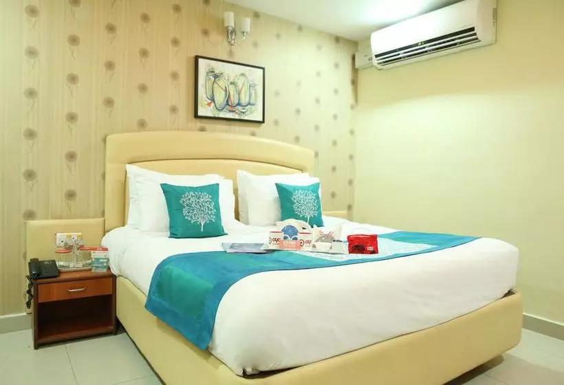 ホテル Oyo Rooms Chandragiri Fort Srivari Mettu