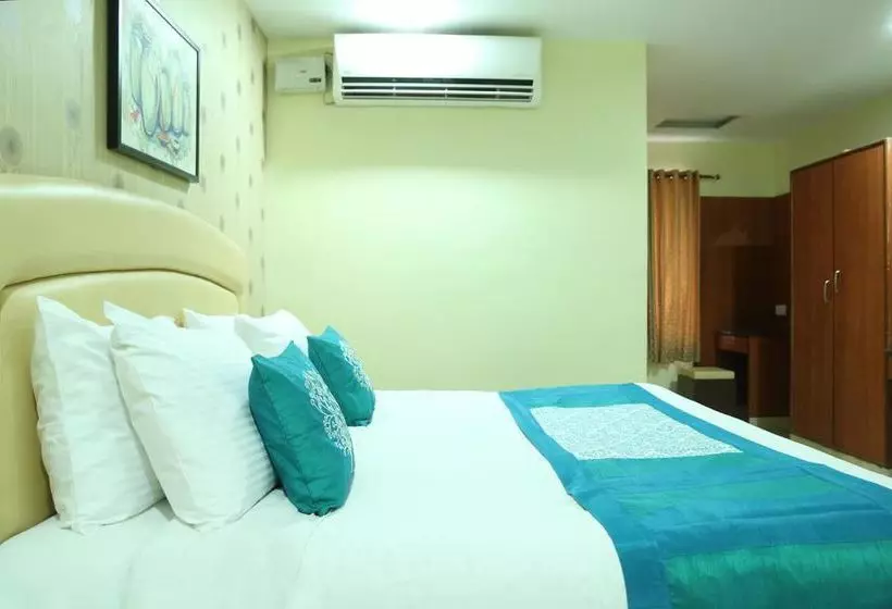 ホテル Oyo Rooms Chandragiri Fort Srivari Mettu