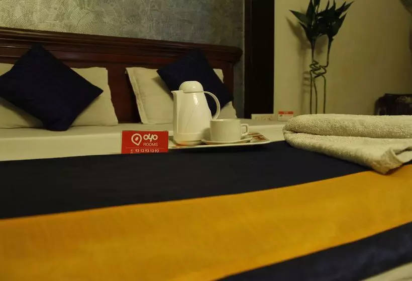 ホテル Oyo Rooms Gaffar Market 1