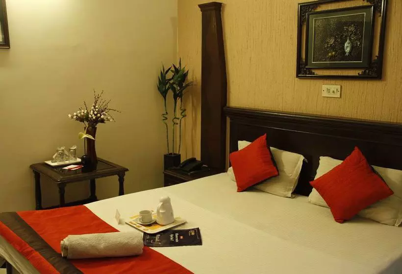 ホテル Oyo Rooms Gaffar Market 1