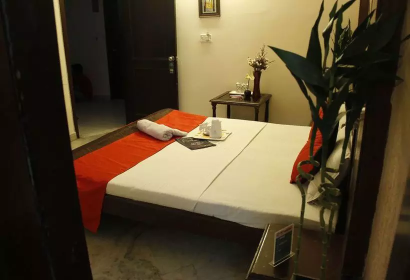 ホテル Oyo Rooms Gaffar Market 1