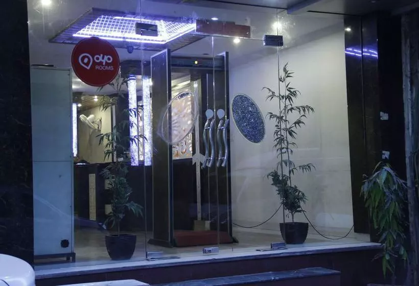 ホテル Oyo Rooms Gaffar Market 1