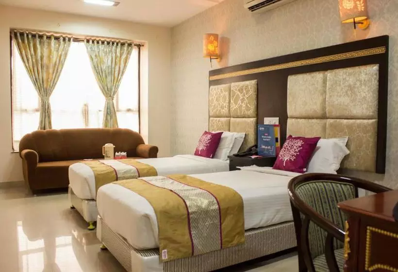 ホテル Oyo Rooms Sadar Nagpur