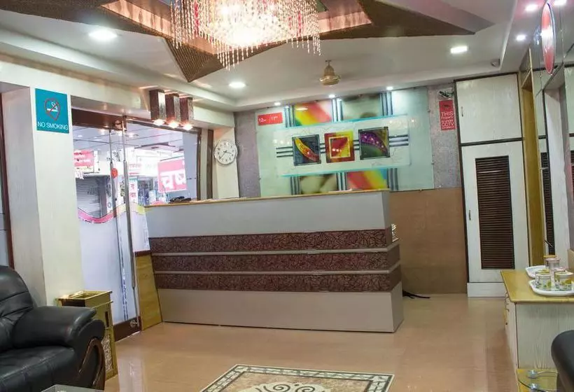 ホテル Oyo Rooms Sadar Nagpur