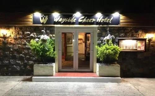 Hotel Wayside Cheer