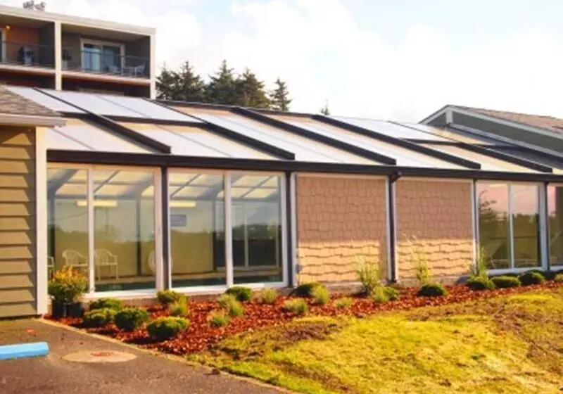 בית מלון כפרי Worldmark Surfside Inn