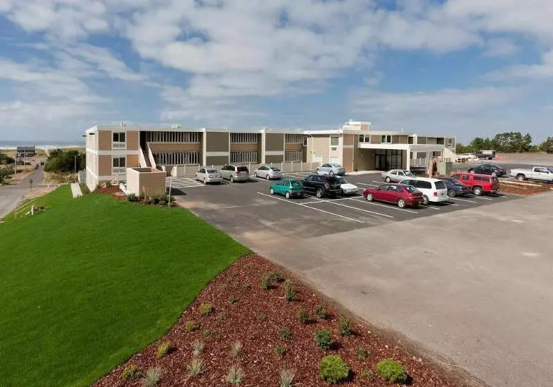 בית מלון כפרי Worldmark Surfside Inn